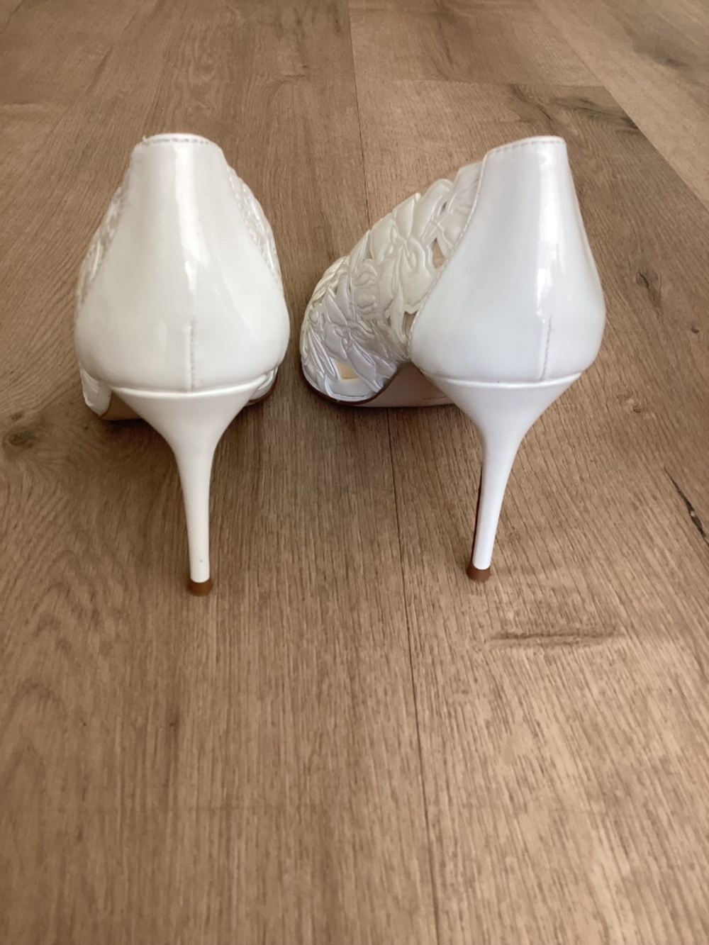 NEW Jessica Simpson PVC White Floral Laser cutouts Dressy Heels 8.5 / 39.5 - Picture 5 of 10